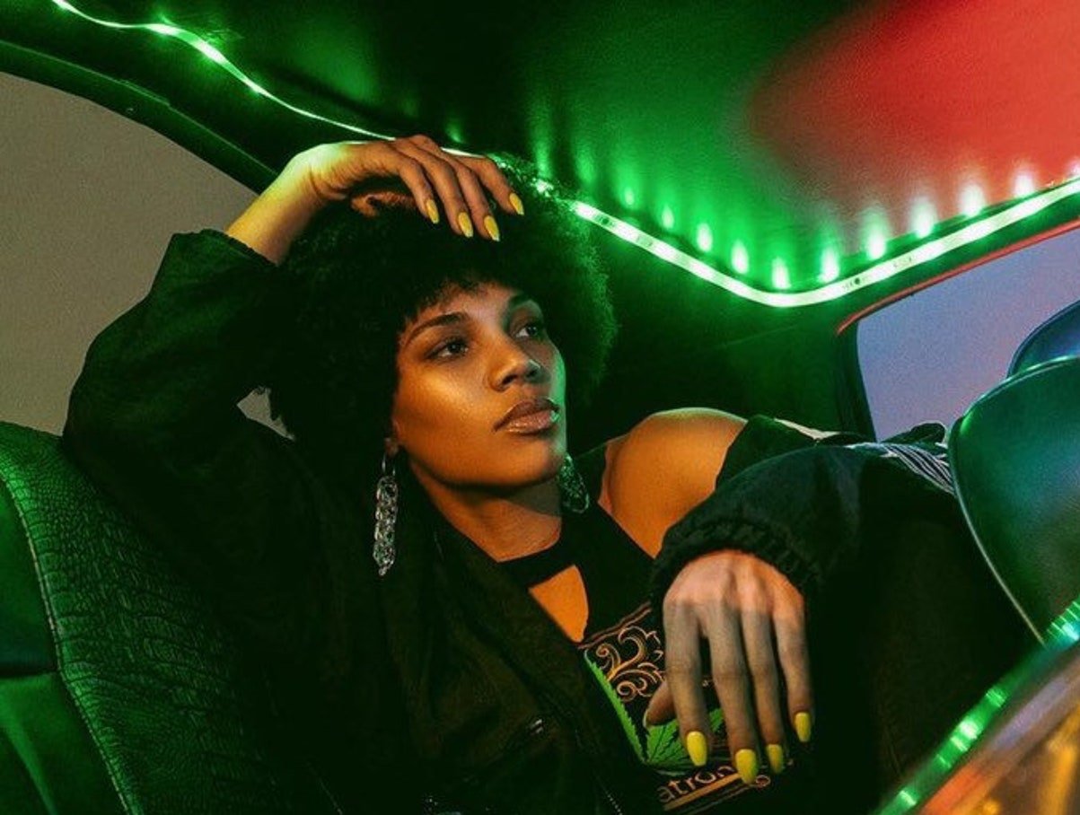 Almond Glow in the Dark Neon Yellow Instant Acrylic Nails - plushtrap_